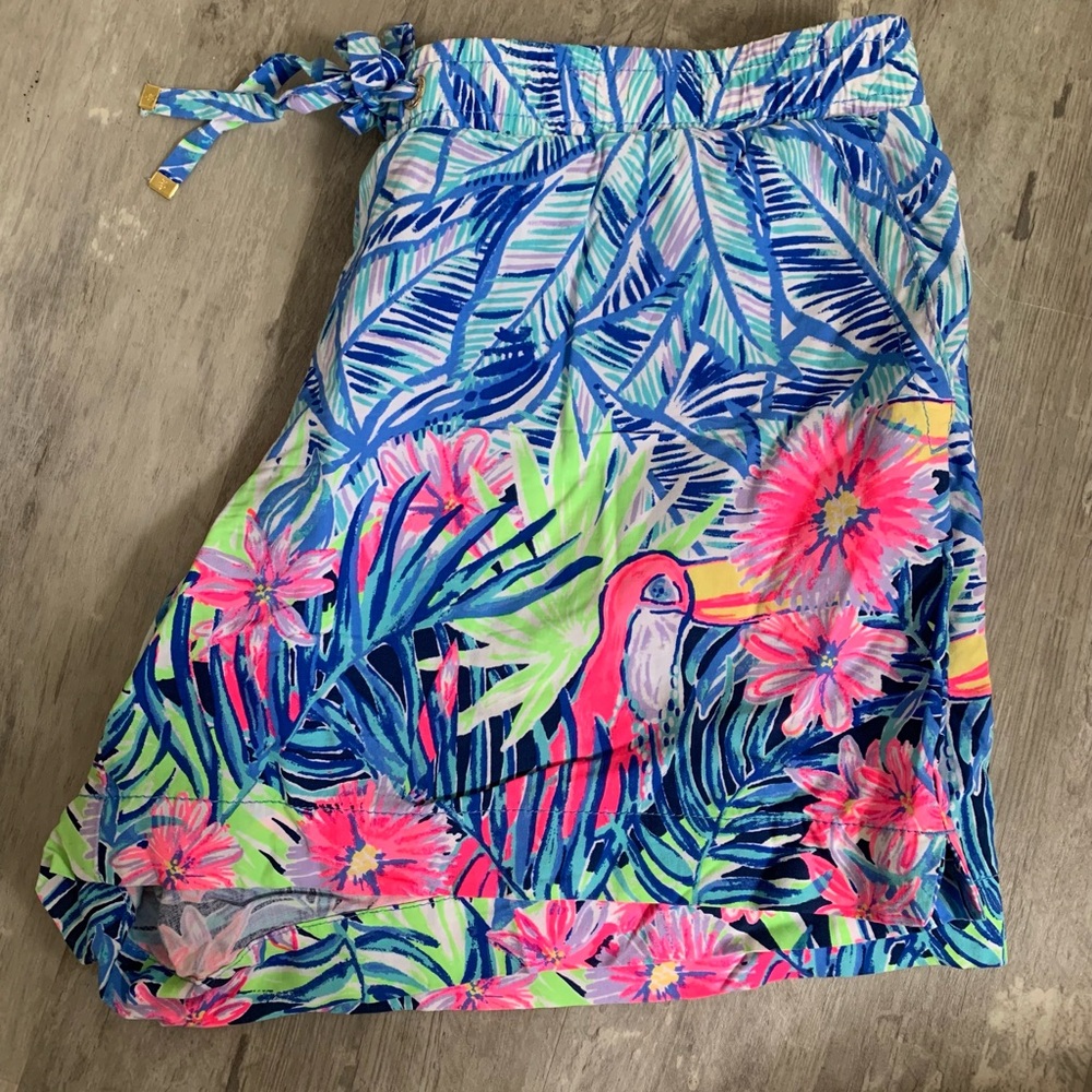 Like new Lilly Pulitzer shorts! Worn maybe 2-3x.